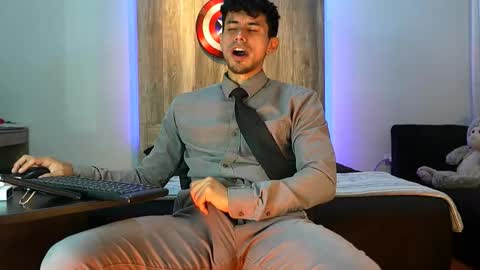 Snapshot of andrew_elliot chatting on 10-21-25, 01:50 Andrew online show from 10-21-25, 01:50