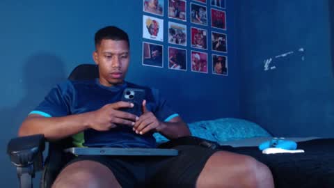 Snapshot of andrew_hoult chatting on 01-17-25, 02:29 Andrew online show from 01-17-25, 02:29