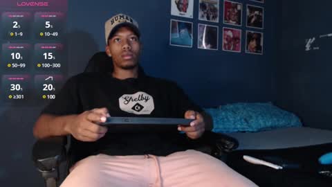 Snapshot of andrew_hoult chatting on 01-22-25, 10:05 Andrew online show from 01-22-25, 10:05