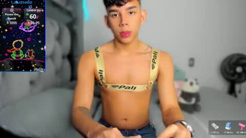 Snapshot of andrew_twink18 chatting on 02-14-25, 11:42 Andrew M. online show from 02-14-25, 11:42