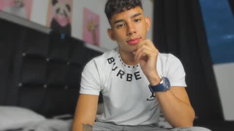 Snapshot of andrew_twink18 chatting on 09-27-25, 11:10 Andrew M. online show from 09-27-25, 11:10