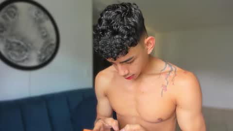 Snapshot of andrew_twink18 chatting on 11-08-25, 03:56 Andrew M. online show from 11-08-25, 03:56