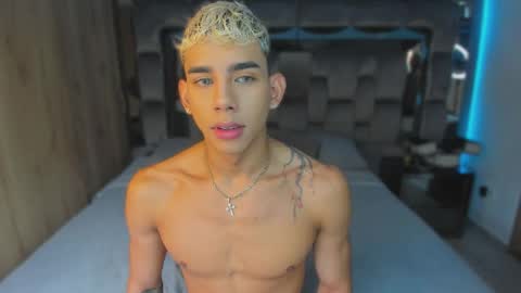 Snapshot of andrew_twink18 chatting on 01-15-26, 02:21 Andrew M. online show from 01-15-26, 02:21