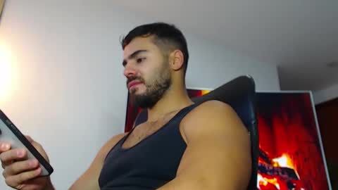 Snapshot of andrew_west_ chatting on 12-31-24, 11:42 ANDREW WEST online show from 12-31-24, 11:42