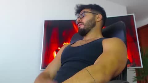 Snapshot of andrew_west_ chatting on 01-20-25, 05:48 ANDREW WEST online show from 01-20-25, 05:48