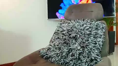 Snapshot of andrew_west_ chatting on 02-15-25, 04:01 ANDREW WEST online show from 02-15-25, 04:01