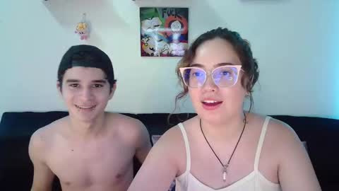 Snapshot of andrewanndcherry chatting on 01-18-25, 01:19 Andrew and Cherry online show from 01-18-25, 01:19