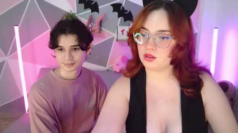 Snapshot of andrewanndcherry chatting on 10-21-25, 12:33 Andrew and Cherry online show from 10-21-25, 12:33