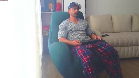 Snapshot of andrewfame chatting on 03-01-25, 01:40 Andrew online show from 03-01-25, 01:40