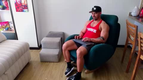 Snapshot of andrewfame chatting on 09-09-25, 05:34 Andrew online show from 09-09-25, 05:34