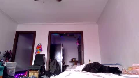 andrewgennie online show from 11-23-25, 04:40