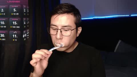 andrewmhilton_ online show from 11-27-25, 05:20