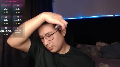 andrewmhilton_ online show from 12-15-25, 06:17