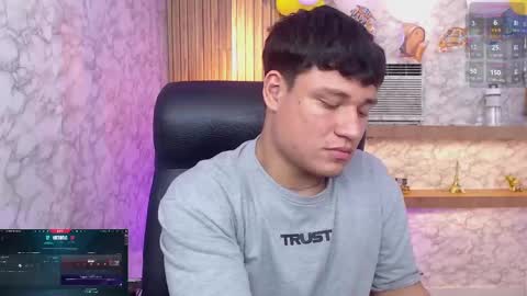 Snapshot of andrewpeach chatting on 10-01-25, 09:32 Andrew online show from 10-01-25, 09:32