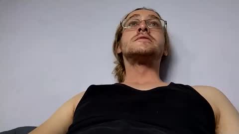 Snapshot of andrewwhitby chatting on 09-18-25, 10:50 andrewwhitby online show from 09-18-25, 10:50