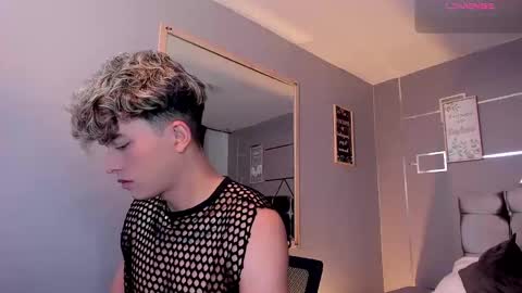 Snapshot of andrius_24 chatting on 01-23-25, 12:52 online show from 01-23-25, 12:52