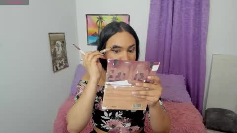 Snapshot of andrys_hot chatting on 10-21-25, 03:51 Andrys online show from 10-21-25, 03:51