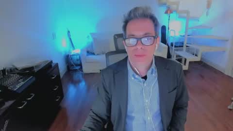 Snapshot of andy0pandi chatting on 06-25-26, 01:49 Andrew online show from 06-25-26, 01:49