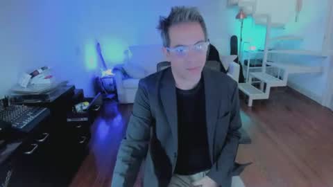 Snapshot of andy0pandi chatting on 06-28-26, 04:51 Andrew online show from 06-28-26, 04:51