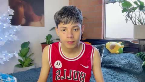 Snapshot of andy_belier chatting on 02-09-26, 01:48 Andy online show from 02-09-26, 01:48