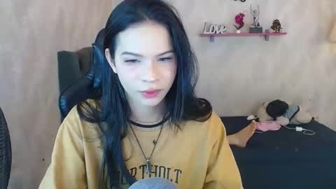 Snapshot of andy_bell_x chatting on 10-10-25, 05:28 ANDY online show from 10-10-25, 05:28