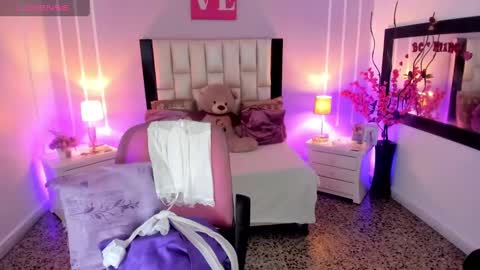 Andrea online show from 11-20-25, 01:11