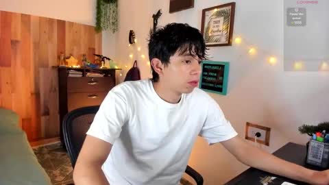 andy_guez_11 online show from 01-18-25, 10:06