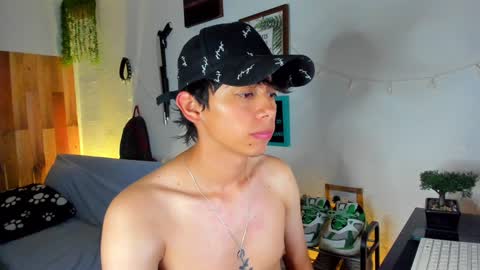 andy_guez_11 online show from 02-03-25, 01:08