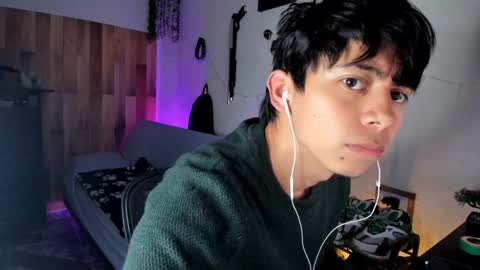 andy_guez_11 online show from 02-04-25, 09:49