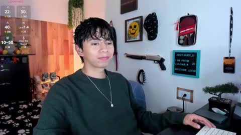 andy_guez_11 online show from 02-12-25, 10:03