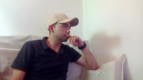 Snapshot of andy_magic_ chatting on 10-14-25, 08:31 andy_magic_ online show from 10-14-25, 08:31