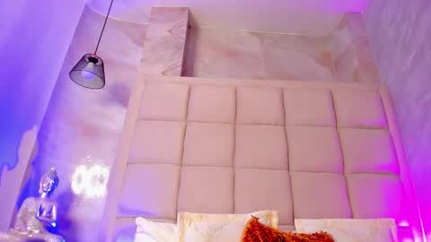  Andy  online show from 12-05-25, 01:09