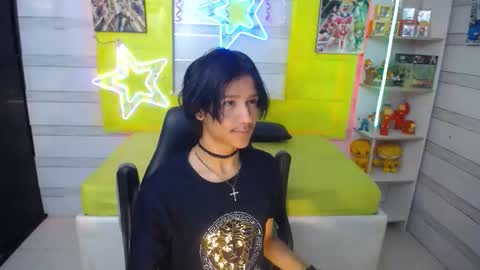 Snapshot of andy_staar18 chatting on 10-23-25, 11:09 andy online show from 10-23-25, 11:09