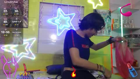 Snapshot of andy_staar18 chatting on 11-03-25, 07:15 andy online show from 11-03-25, 07:15