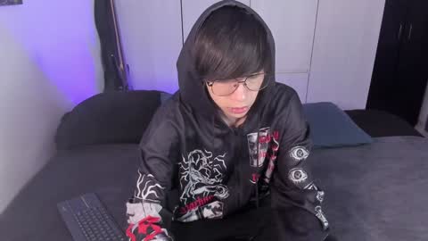 Snapshot of andy_twiink chatting on 01-24-25, 11:48 twx Andy twink3 online show from 01-24-25, 11:48