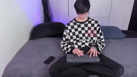 Snapshot of andy_twiink chatting on 01-28-25, 01:38 twx Andy twink3 online show from 01-28-25, 01:38