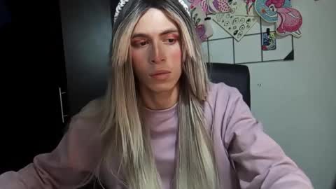 Snapshot of andy_vander chatting on 09-20-25, 03:07 Andy van der Rose online show from 09-20-25, 03:07