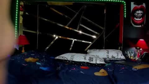 Snapshot of andyandfrank chatting on 09-25-25, 08:23 andyandfrank online show from 09-25-25, 08:23