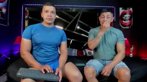 Snapshot of andyandfrank chatting on 12-03-25, 08:40 andyandfrank online show from 12-03-25, 08:40