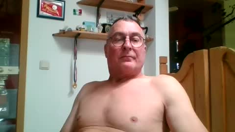 Snapshot of andybayern chatting on 06-13-26, 09:51 andybayern online show from 06-13-26, 09:51