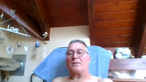 Snapshot of andybayern chatting on 07-24-26, 01:42 andybayern online show from 07-24-26, 01:42