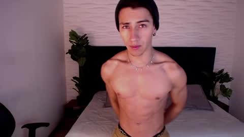 Snapshot of andyjoy_ chatting on 01-21-25, 10:52 Andy Joy online show from 01-21-25, 10:52