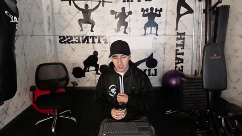 Snapshot of andyjoy_ chatting on 01-27-25, 11:43 Andy Joy online show from 01-27-25, 11:43