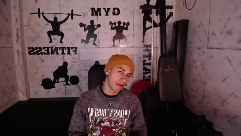 Snapshot of andyjoy_ chatting on 02-03-25, 10:58 Andy Joy online show from 02-03-25, 10:58