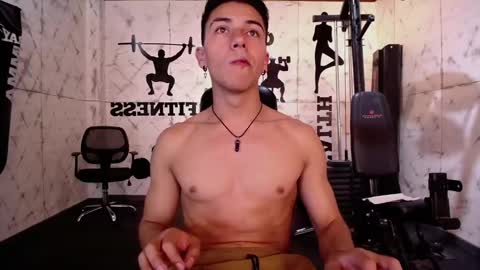 Snapshot of andyjoy_ chatting on 02-07-25, 01:53 Andy Joy online show from 02-07-25, 01:53