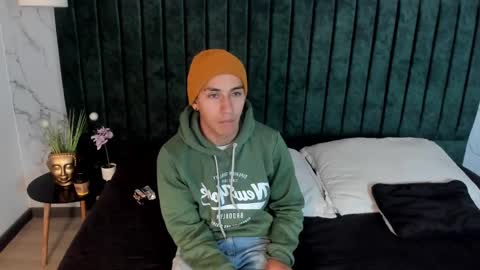 Snapshot of andyjoy_ chatting on 02-14-25, 10:28 Andy Joy online show from 02-14-25, 10:28