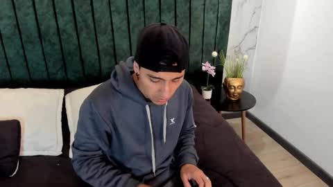 Snapshot of andyjoy_ chatting on 02-17-25, 10:29 Andy Joy online show from 02-17-25, 10:29