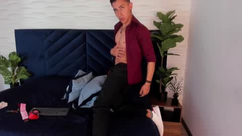 Snapshot of andyjoy_ chatting on 03-05-25, 02:34 Andy Joy online show from 03-05-25, 02:34