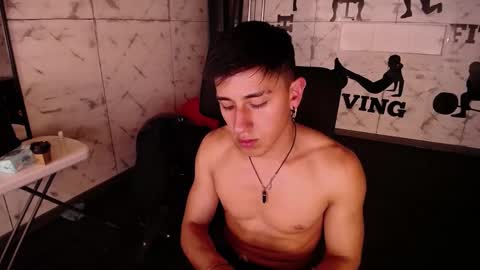 Snapshot of andyjoy_ chatting on 03-10-25, 01:21 Andy Joy online show from 03-10-25, 01:21