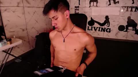 Snapshot of andyjoy_ chatting on 03-10-25, 04:25 Andy Joy online show from 03-10-25, 04:25